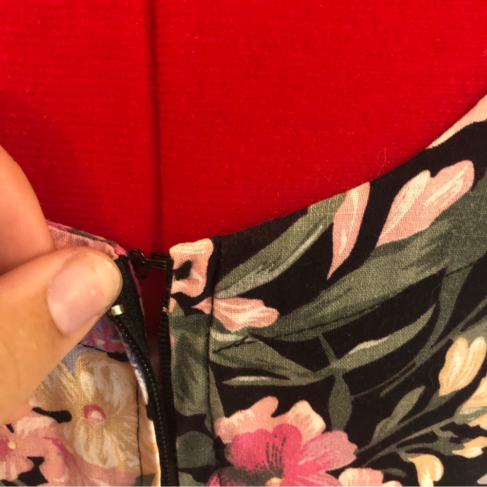 Vintage Floral Midi Length Tea Dress With Pink Belt - Picture 10 of 15